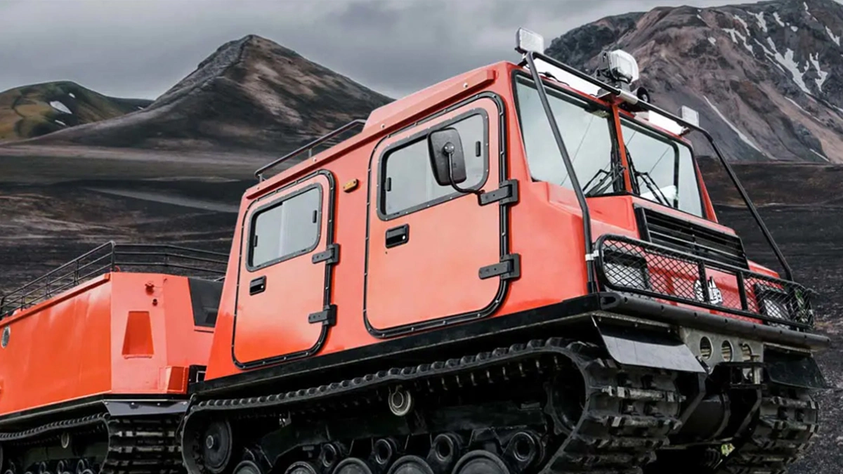 Hagglunds-BV206-ATV-Utility-All-Terrain-Vehicle-Amphibious-Truck-Fire-Fighting